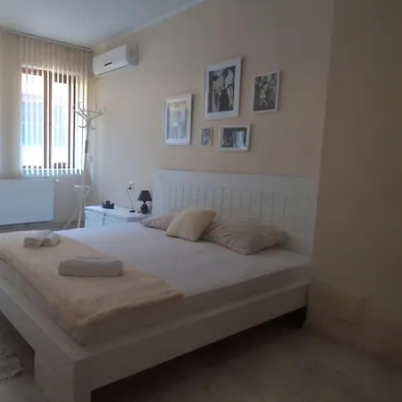 Apartment Aпартамент жужа *